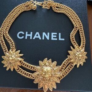 Chanel CC Vintage Leo Lion Sun Medallion Double Chain Necklace Gold Plated 1980s
